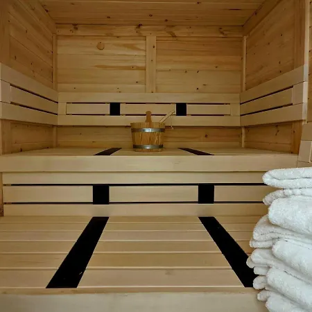 Beach-lodge-2-eg